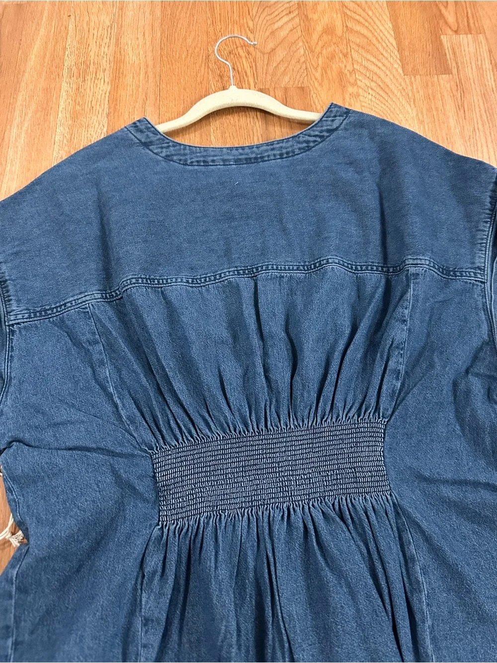 LÉA Blue Denim Button-Front V-Neck Pintuck Top